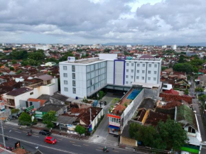 Отель Forriz Hotel Yogyakarta  Джокьякарта